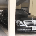 ฮือฮา!! “ทะเบียนรถบิ๊กป้อม” หลังมี “ตัวเงินตัวทอง” มุดใต้รถ